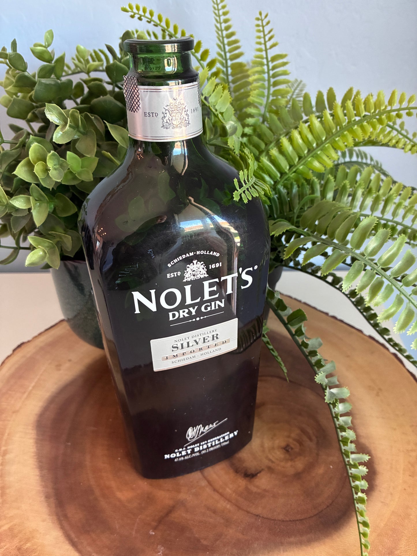 Nolets Dry Gin Cigar Ashtray
