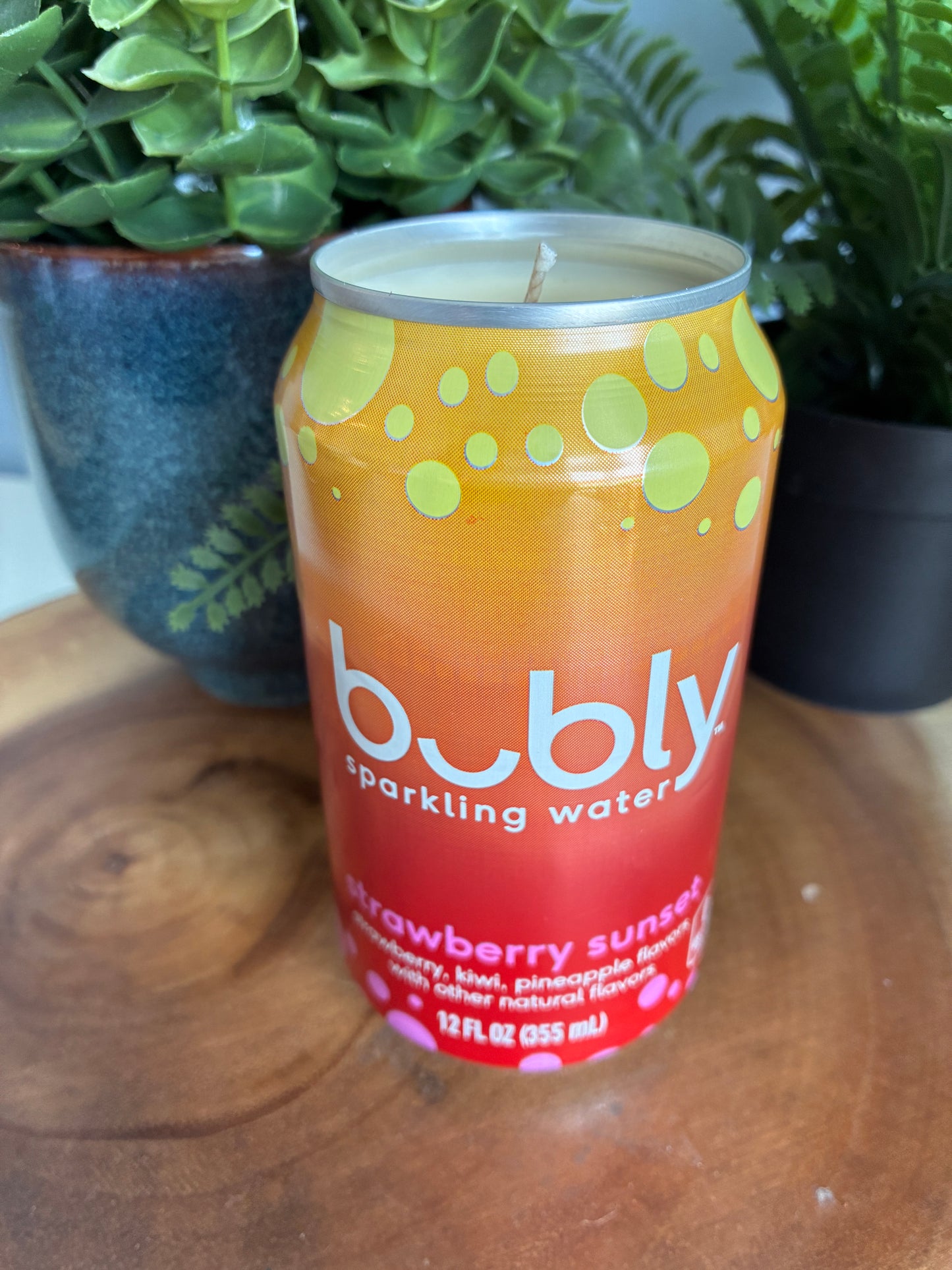Bubbly 'Strawberry Sunset' Sparkling Water Candle