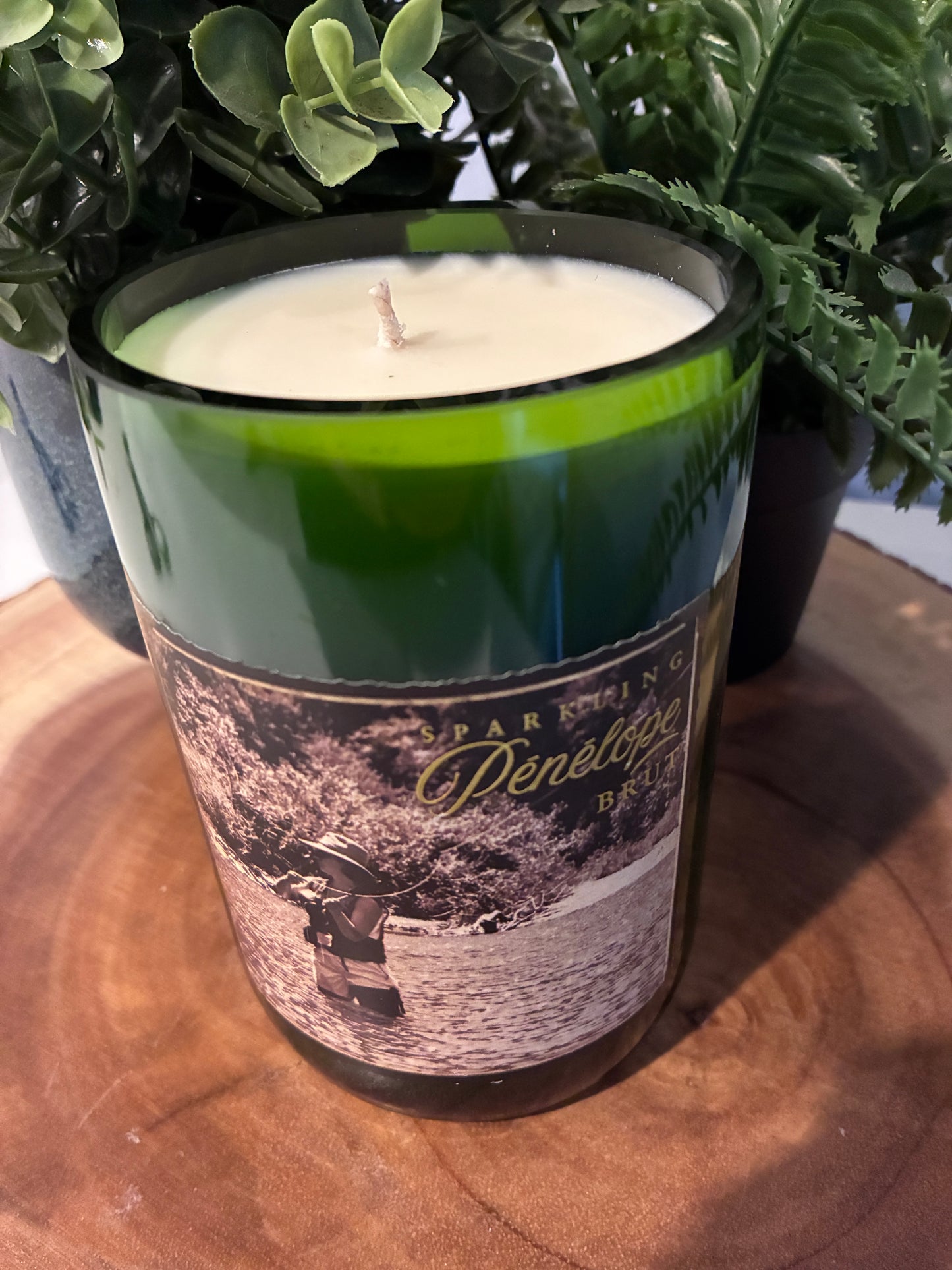 Penelope Sparkling Champagne Candle